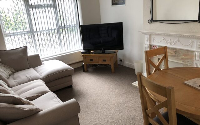 Lovely two Bedroom Apartment Flat in Shirley