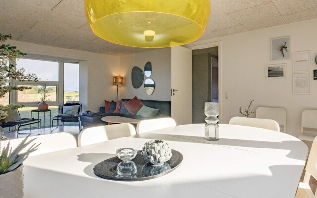 10 Person Holiday Home in Blavand