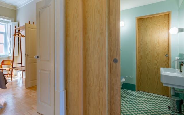 Pombaline Building V. Real Santo António