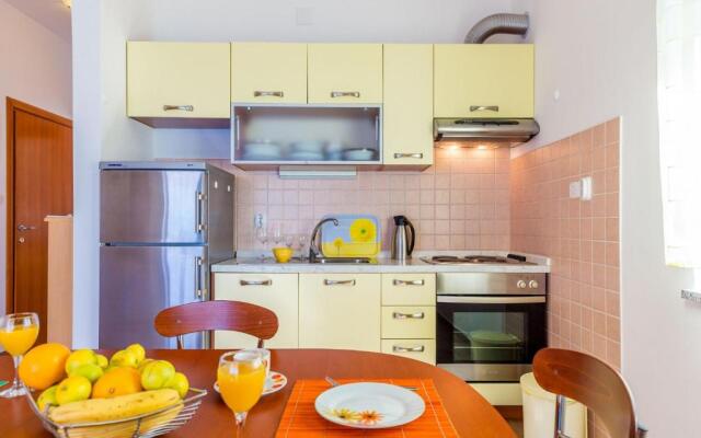 Apartments Ivan - 15 m from beach