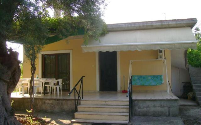 Lefkas house with garden