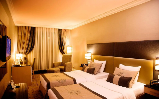 Darkhill Hotel