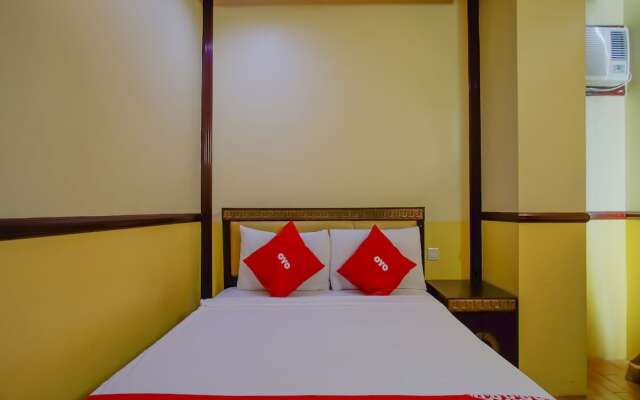 Super OYO 838 Manila Crown Palace Hotel