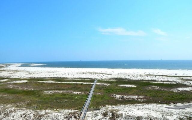 714 Holiday Isle 714 - Shangri La 3 Bedroom Condo