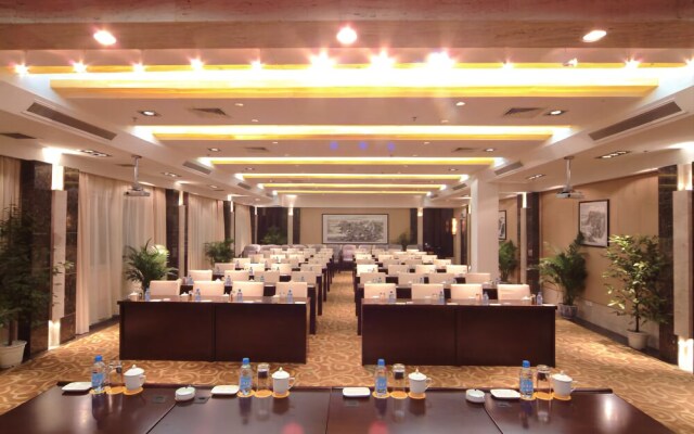 Emeishan Grand Hotel