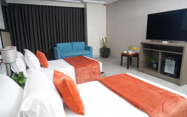 MCollection - Stay Across NAIA Terminal 3 in Newport City