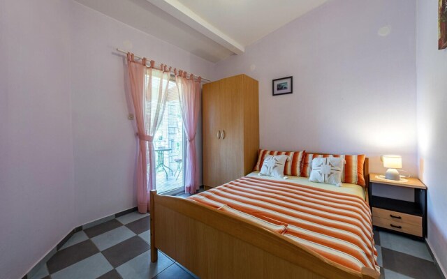 Nice Apartment in Vir With Wifi and 2 Bedrooms