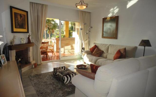 Ref. 2733 Altos De Calahonda