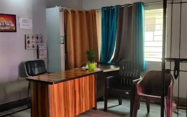 Goroomgo PM Guest House Bhubaneswar