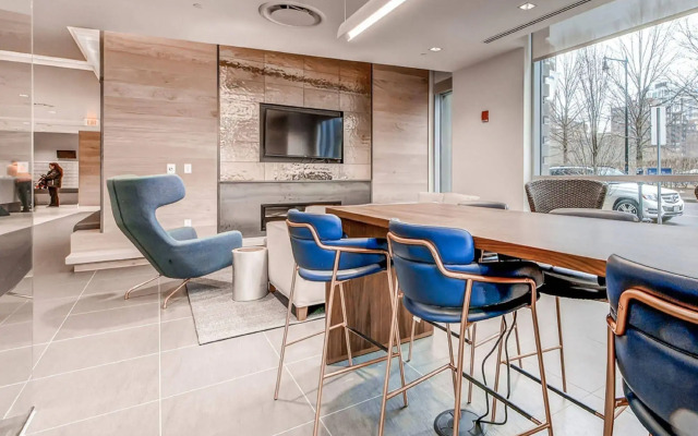 Global Luxury Suites at Kendall West