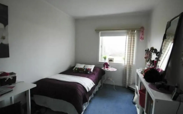 StayPlus Four-Bedroom Holiday House