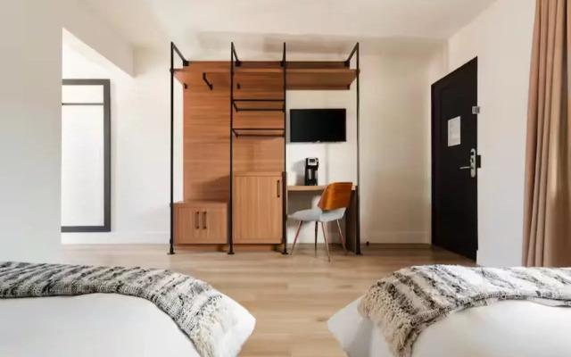The Lum Hotel Los Angeles Stadium District