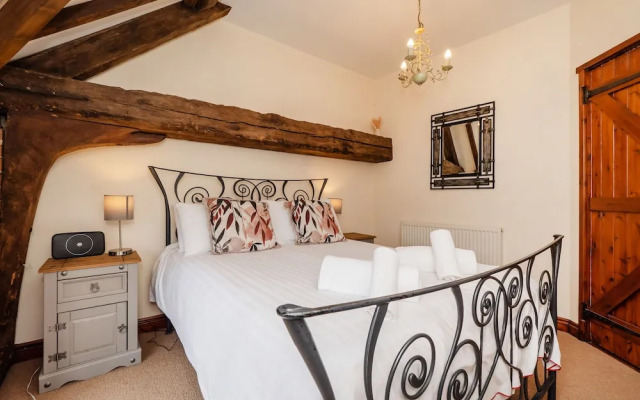 Maple Barn: Lux Rural Retreat Near Norfolk Coast