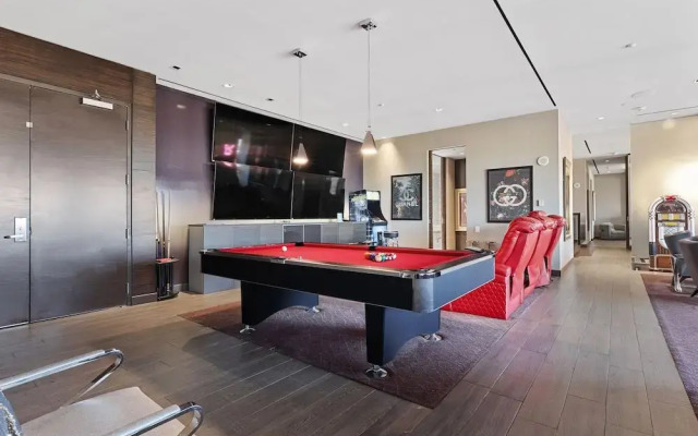 StripViewSuites at Palms Place Penthouses