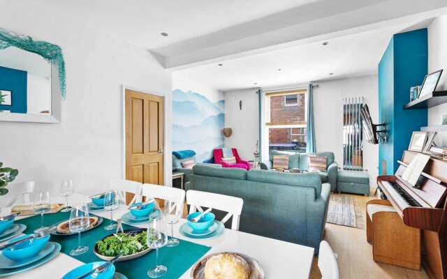 The Terrace - Light Bright Characterful Near Beaches