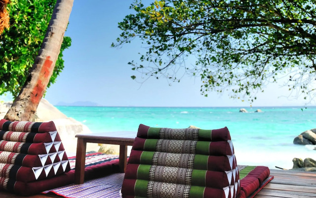 Ten Moons Lipe Resort