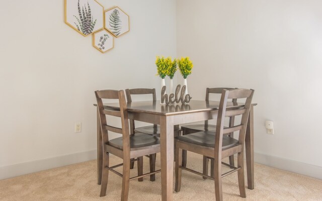Classic Third Ward Apts by Frontdesk