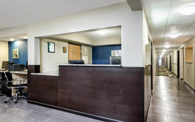 Quality Inn & Suites Leesburg Chain of Lakes