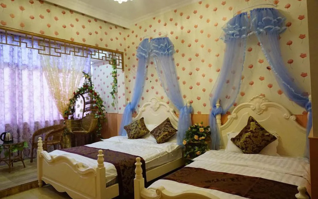 Wuzhen West Tale Theme Inn