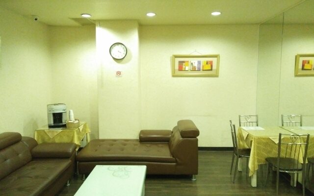 H Hotel