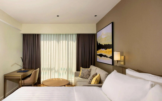 Novotel Suites Manila at Acqua
