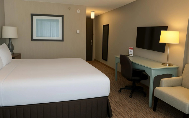 Crowne Plaza Chicago Ohare Hotel & Conf Ctr by IHG - Image 7