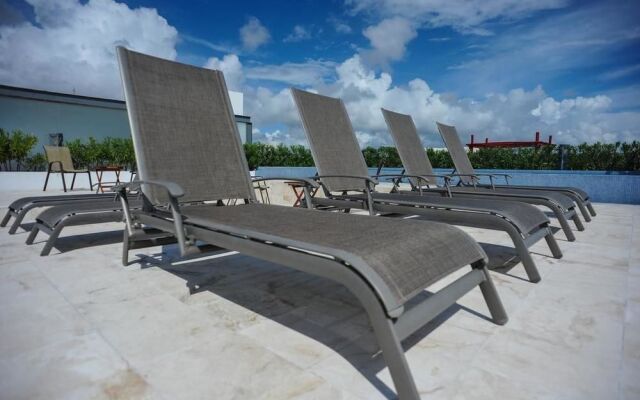 Infinito by Playa Moments