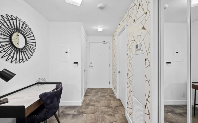 Stallion Suites Opp CN Tower & Scotiabank Arena