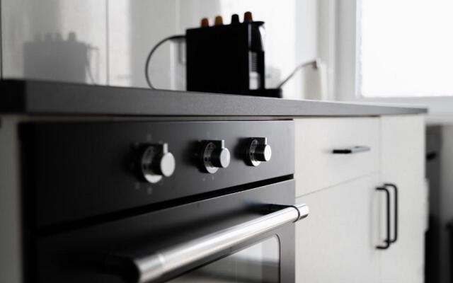 Modernes Studio mit Netflix