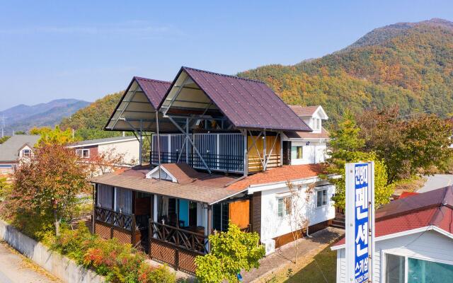 Moojoo Jeonmangdae Pension