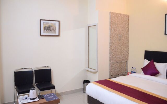 OYO 8448 Hotel Shyamal