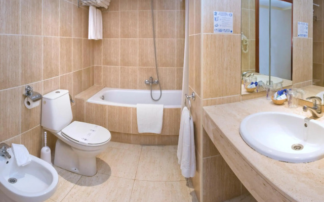 Hotel GHT Neptuno Tossa & Venus SPA