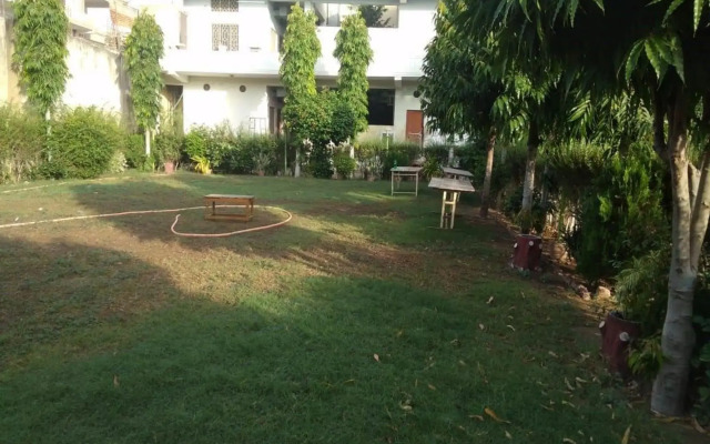 Hotel Shiv Palace