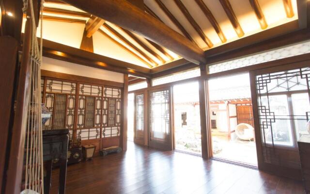 Hanok1957
