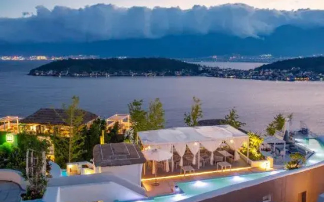 Dali songyun cliff mid Mountain Resort