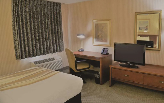 La Quinta Inn Suites By Wyndham Stevens Point