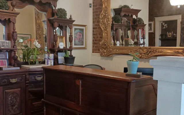 New Orleans Guest House