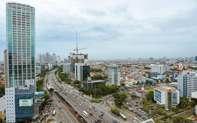 Fully Furnished With Cozy Studio Gp Plaza Apartment