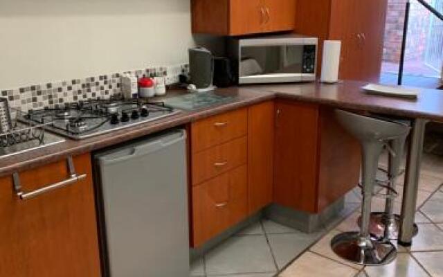 Glenelg Road Guesthouse