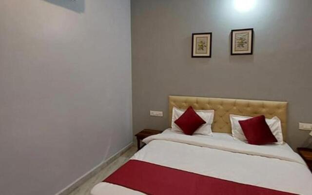 Fabhotel The Castle Homestay I