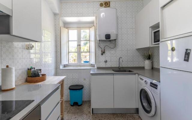 Antigua casa de escritor junto a la playa