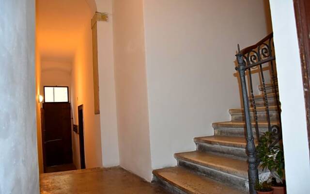 Stay in Verona Center