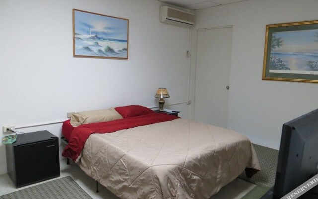 Moonlight Bay Hostel