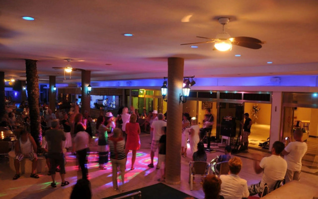 Rubi Hotel
