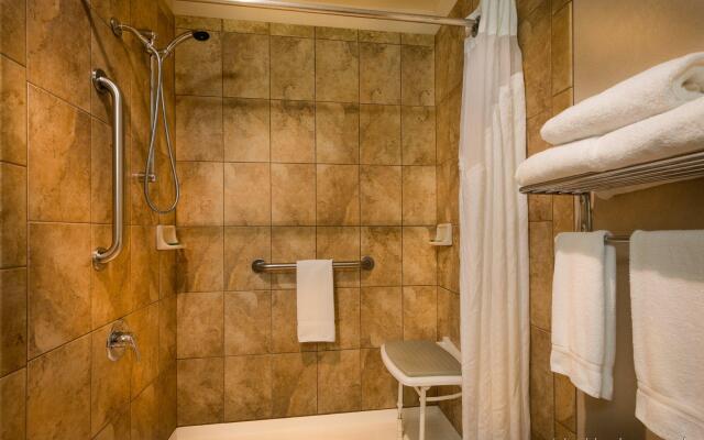 Country Inn & Suites by Radisson, South Haven, MI