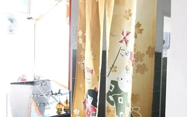 Warm Blanket Hotel - Hostel