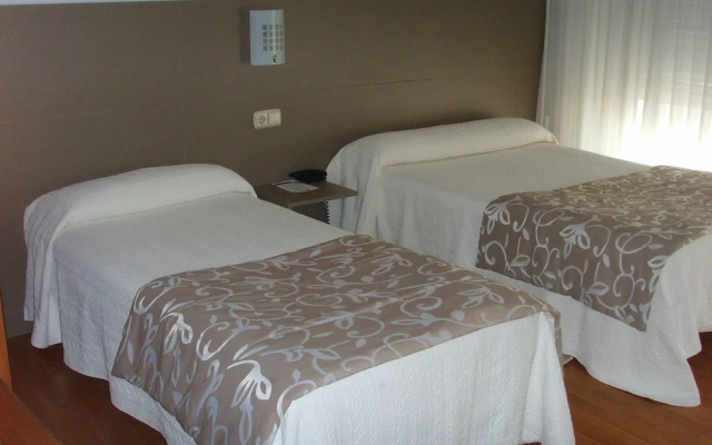 Hostal Residencia Fornos
