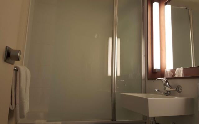 Campanile Montluçon - St Victor