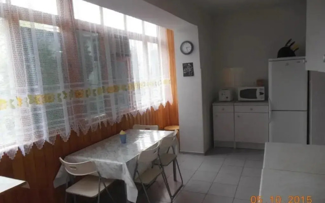 Room On Ardzinba 5