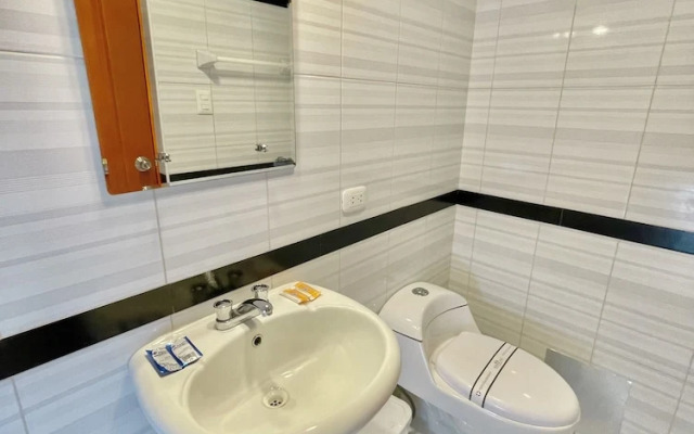 Hotel Jultom Inn & Suite